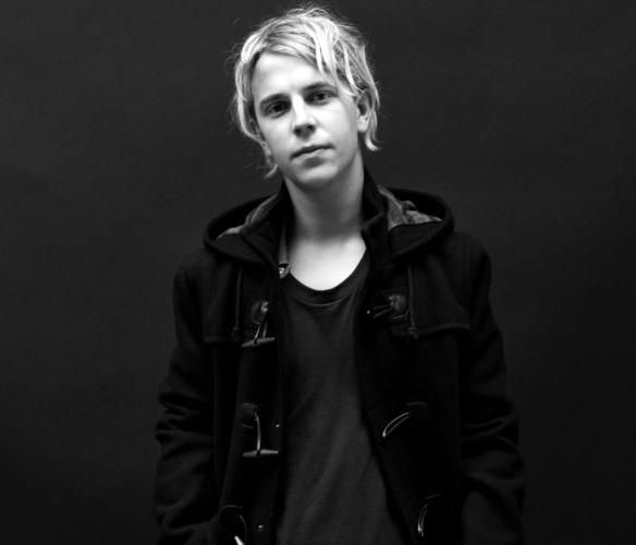 《i know》是由tom odell演唱的歌曲,该歌曲收录于tom odell2013年6月