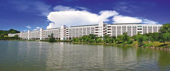 共建高水平大学"为主题,共同加强中山大学珠海校区(以下简称珠海校区)