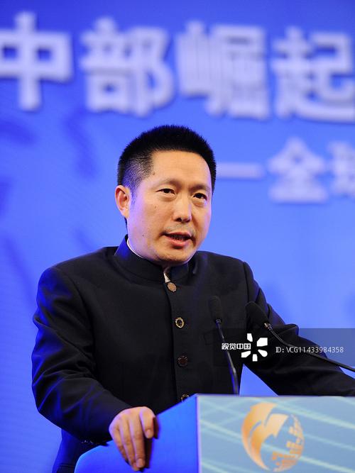 郭振玺 组照说明 :2012年11月25日,湖北省武汉市,由央视财经频道和