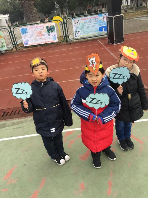 ——平江实验学校2018-2019双语节活动之一年级"创意头饰"制作活动