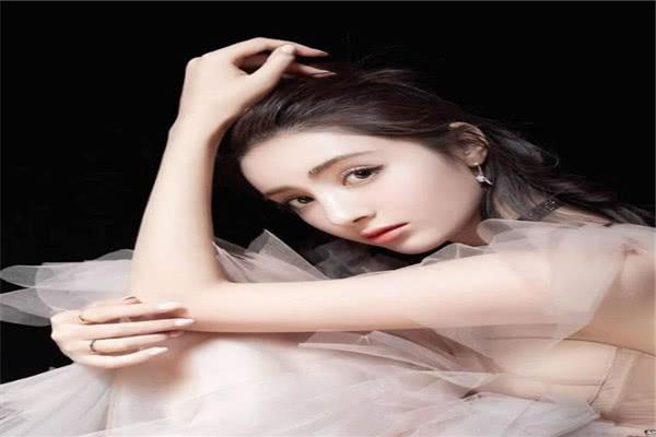 娱乐圈颜值高的三线女明星,颜值不输一线女星,麦迪娜