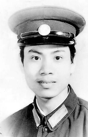 参军光荣,当一个人民警察同样也很光荣.
