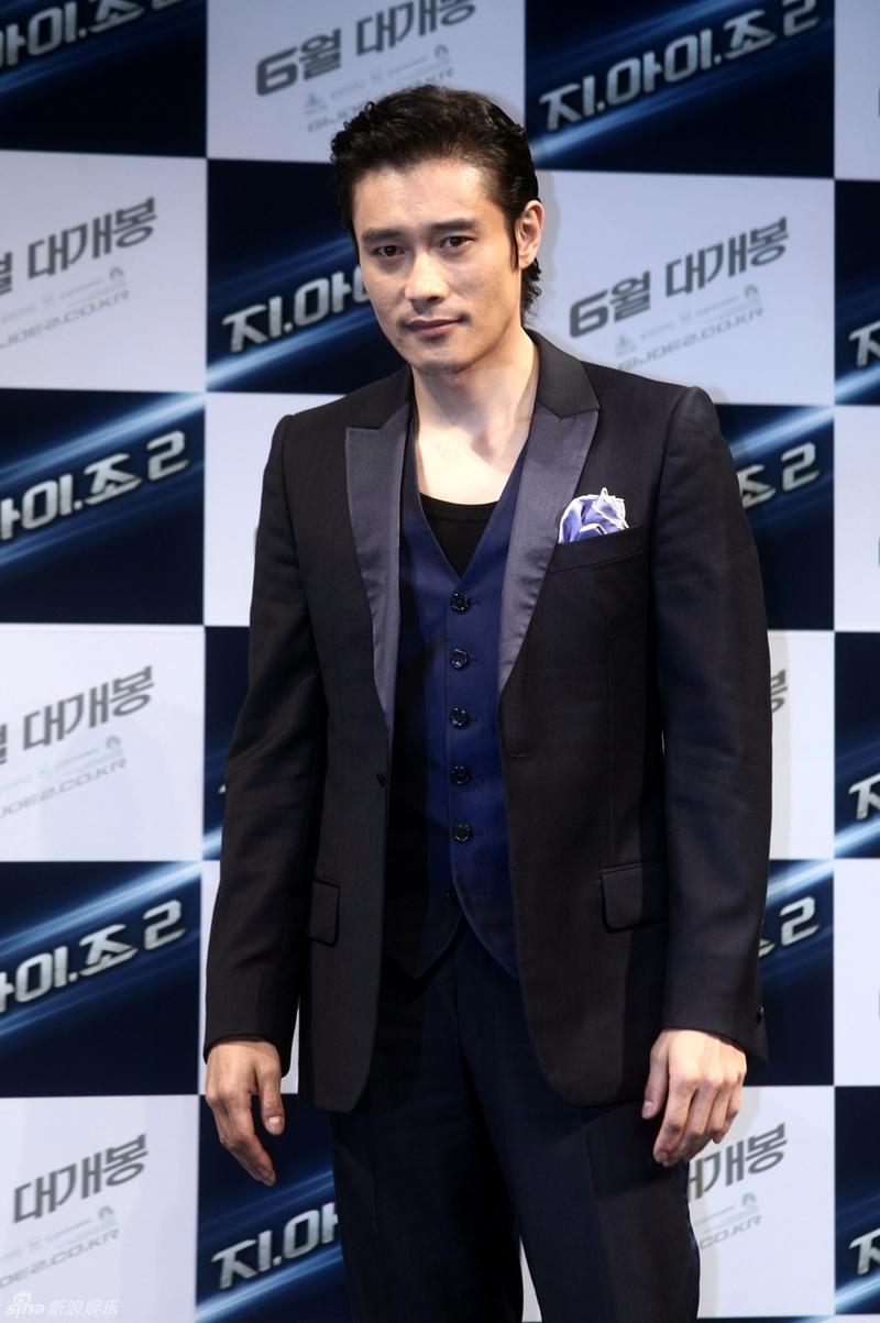  p>李秉宪(lee byung hun),1970年7月12日出生于韩国汉城,毕业于 a