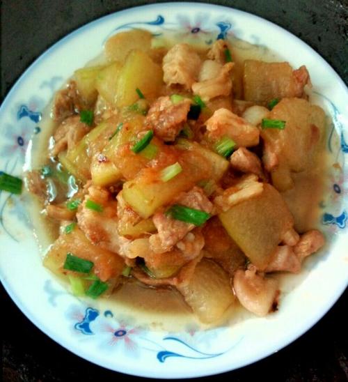 五花肉焖冬瓜