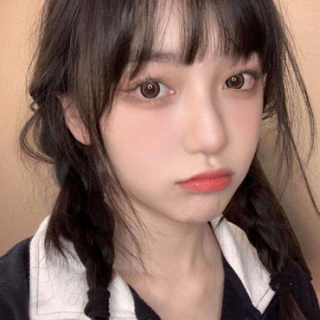 活泼开朗的女生qq头像开怀大笑面带微笑的