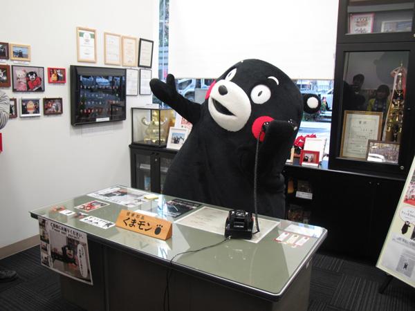 熊本电铁,始终不及见本尊兴奋,所以怎可能不到熊本部长办公室一趟呢!
