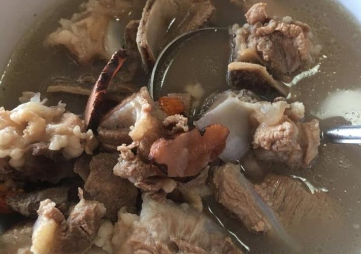 土茯苓芡实瘦肉汤