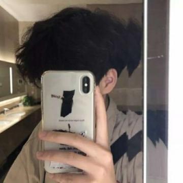 2019最火爆微信头像男生霸气个性 全世界都对只有我不