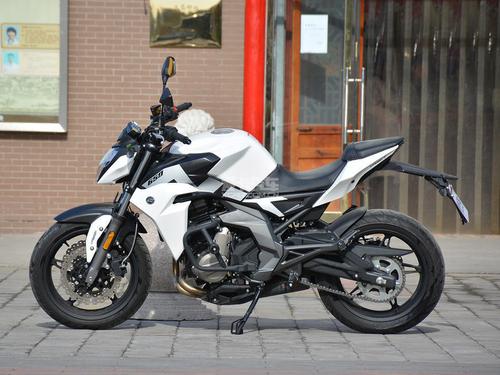 春风650nk;春风摩托;cf650nk;650nk;春风街车