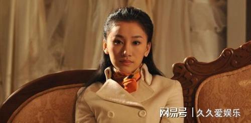 《特行警察》两人结识是因为一起参演了电视剧结了婚.