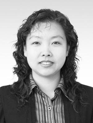 王影   职务:校长                   简介:女,39岁,中共党员,长春市