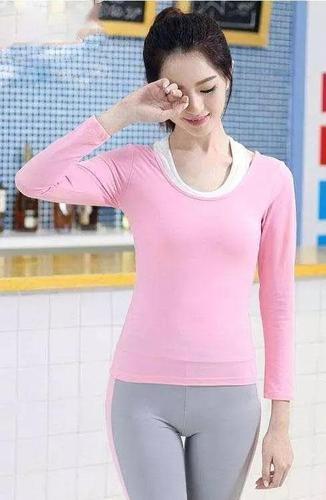 简约时尚优雅气质紧身裤青春美女活力满满,时尚美搭合理的设计尽显