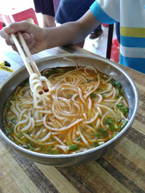 在外婆家里每天的早餐,就是我最喜欢吃的广昌米粉了.