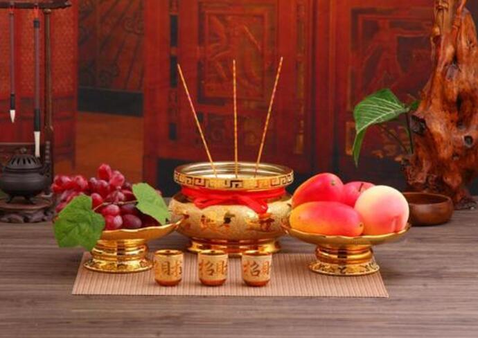 大年初一接财神需要准备什么贡品?记住这5项基本的,错