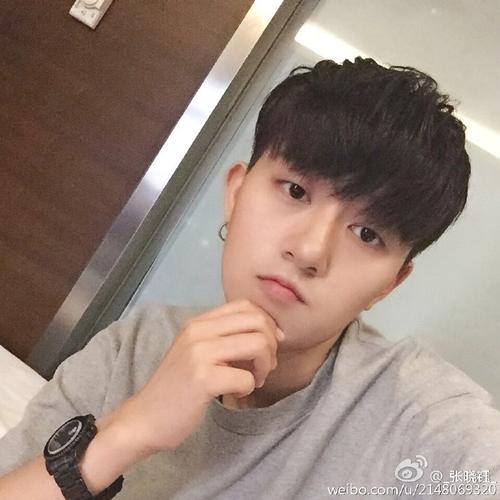 发十张我没见过的张晓钰的图片