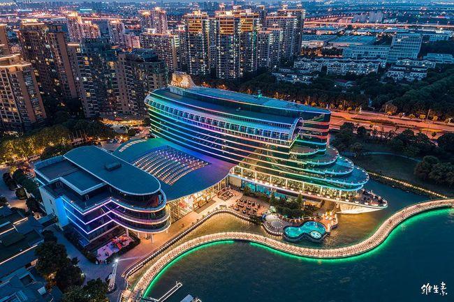 首批省级夜间文旅消费集聚区金鸡湖景区亮了