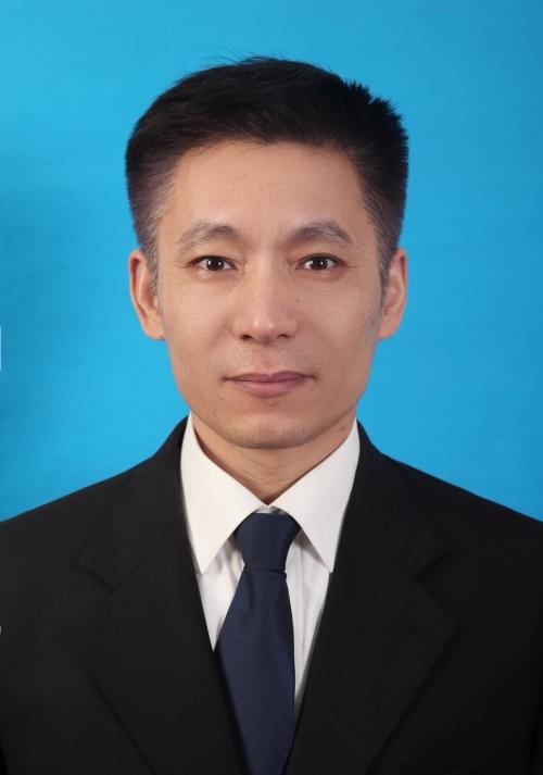 领导姓名 方伟明 领导简历 男,汉族,1973年11月出生,浙江嘉善人,大学