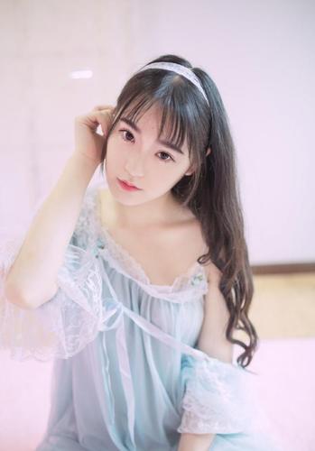 甜美萝莉梦幻私房写真薄纱遮面撩人诱惑