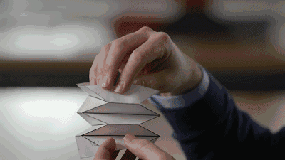 一张薄薄的折纸,竟然能变成盾牌抵抗枪林弹雨!