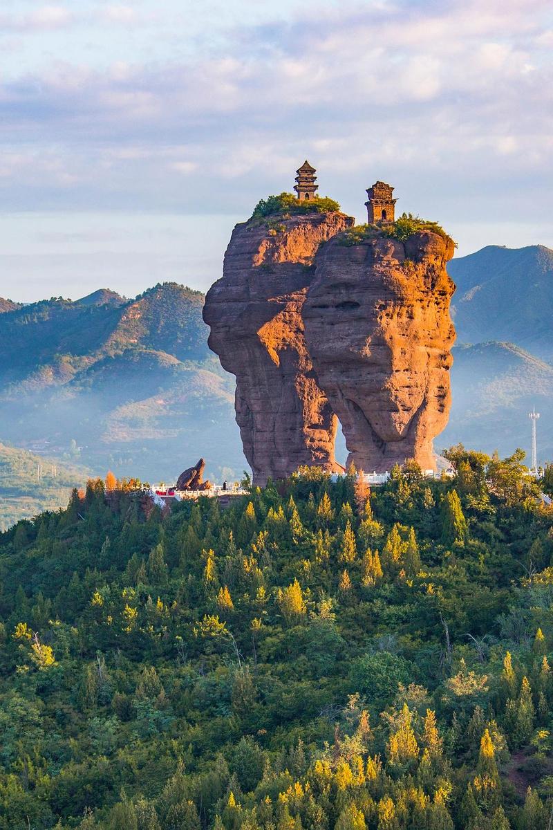 《航拍中国》河北篇开篇说道:河北是全国唯一兼有高原,平原,山地