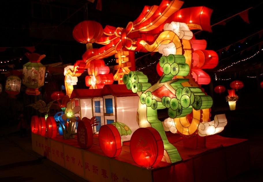 正月十五元宵节闹花灯