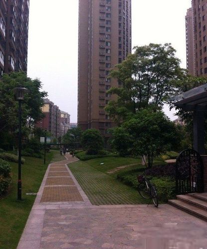 新上万科红郡精装两房 拎包入住 随时看房