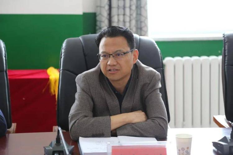 玉树州委副书记索南丹增一行赴中央民族大学附中玉树