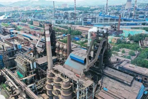 山钢莱芜分公司炼铁厂1号1080m06高炉宣告退役曾为齐鲁第一炉