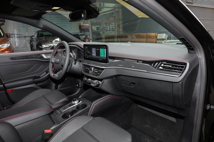 福克斯内饰-后排-动力-易车