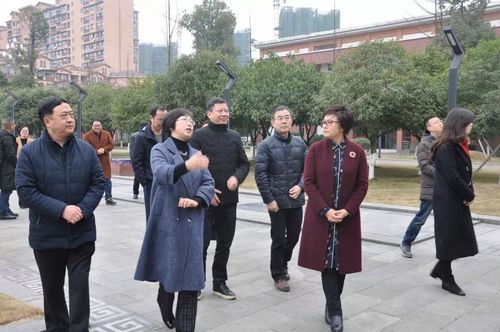 德阳市副市长何萍一行到绵竹中学南轩中学调研