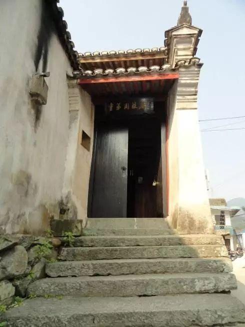 鄞州区塘溪镇的童村,是一个环境优美山清水秀的小山村,同时这里也是