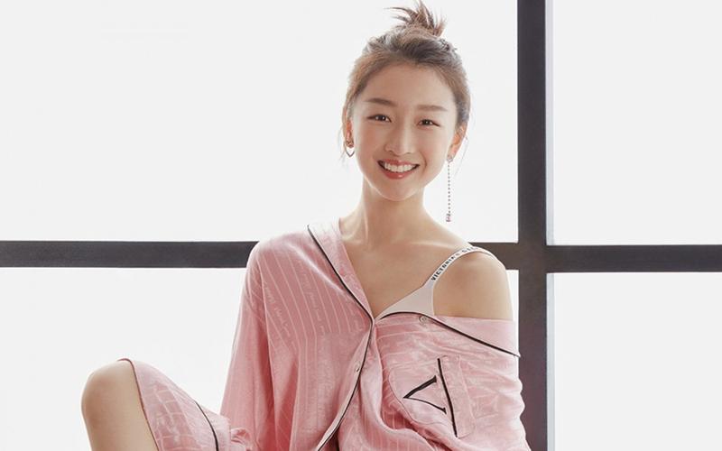 周冬雨维密大使个性电脑壁纸