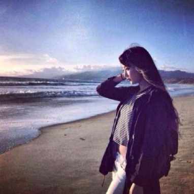 情侣海边背影头像高清图片