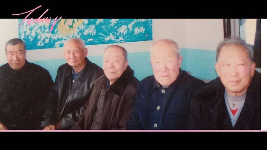 从左起: 刘恩来/刘恩忠/刘恩志/刘恩惠/刘恩义/2009年合影!