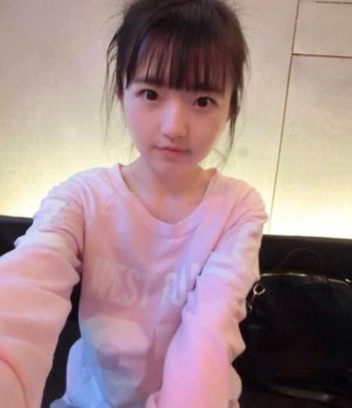 10:51来源 温州视线综合   天山童姥爆红网络,深圳有一位36岁的女子看