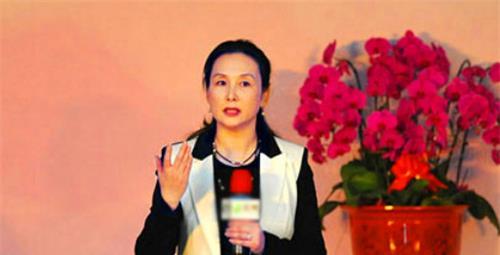 邱佩宁的第二任丈夫,也就是现任丈夫是位美籍华人,在北京开有一家公司