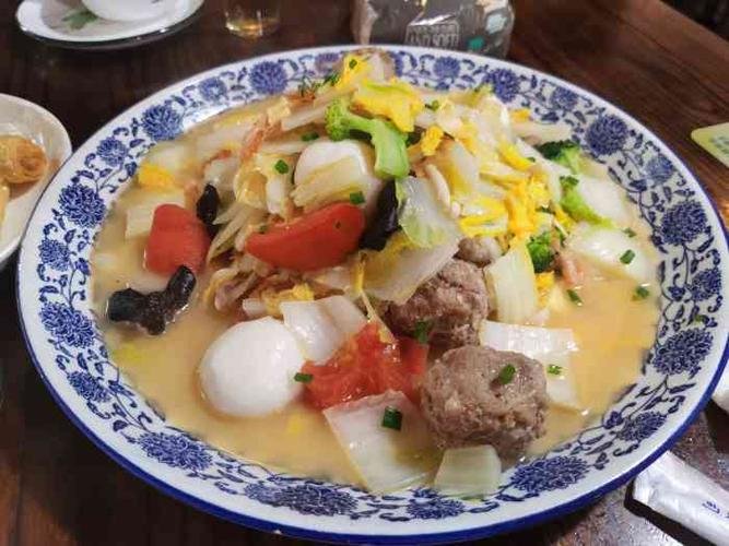 十碗头-"绍兴的十碗头,也就是九菜一汤.不过我们."