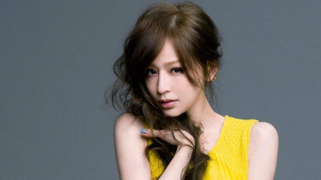 王心凌健身照曝光,82斤体重抬起180斤轮胎,你会信吗