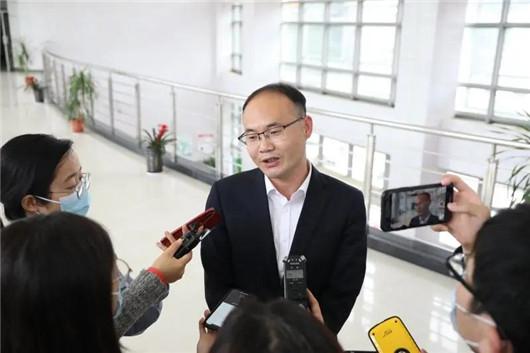奉贤东方美谷通过网络招商,直播经济赢得了新