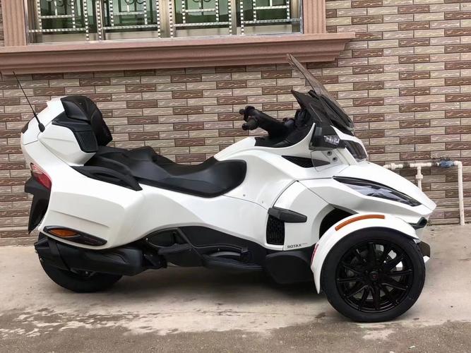 进口本田金翼正三轮gl1800庞巴迪f3长途巡航旅行大排量重机摩托车