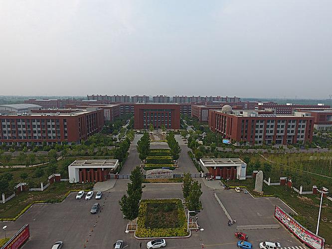 航拍衡水中学_全景网