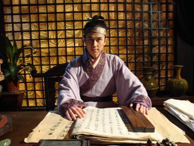 由中国电视剧制作中心等四家公司联合制作的30集古装大戏《李白传》