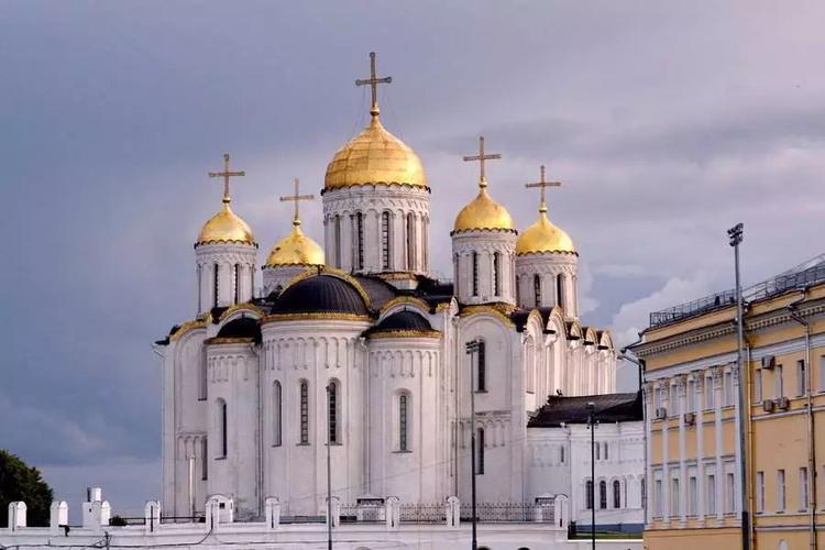 (俄罗斯东正教教堂)   但所有的差别,本质上都是为了区分他者.