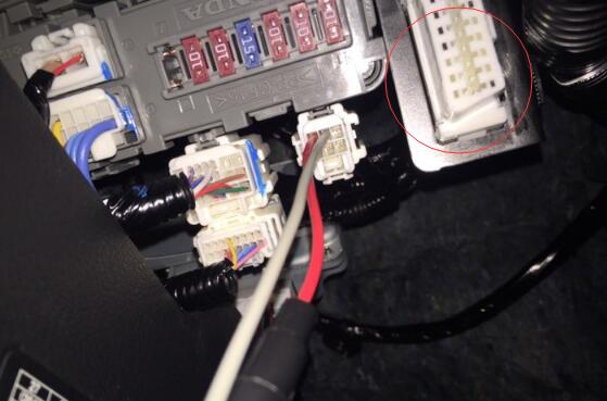 本田思域obd接口位置在哪