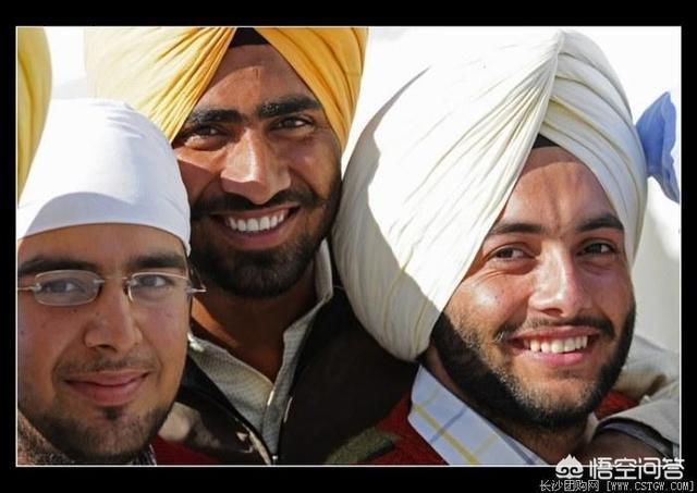 头戴头巾的锡克(旁遮普)男子