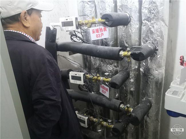 该站工作人员对该问题十分诧异,称物业从来没有安装过分户计量表,分户