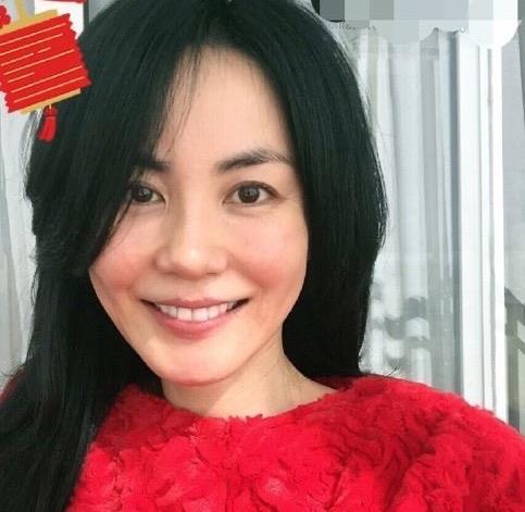 52岁的天后王菲颜值是什么程度?