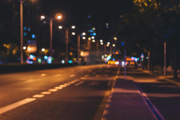 城市道路夜景