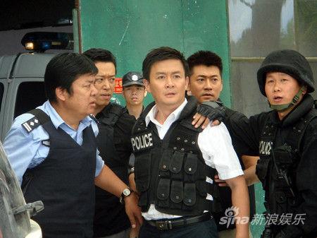 《重案六组》剧照 新浪娱乐讯 《重案六组4》正在热播,邢岷山帅气出演
