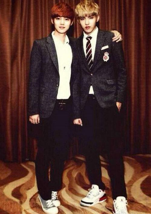 吴亦凡解约后抱住鹿晗